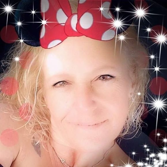 Meet your Posher, Mel - Picture 1 of 1